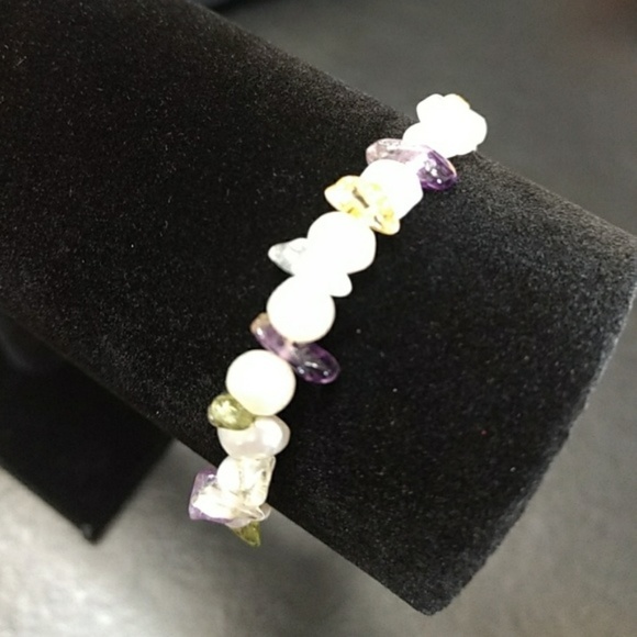 *Sale* Freshwater pearl & amethyst bracelet - Picture 2 of 3